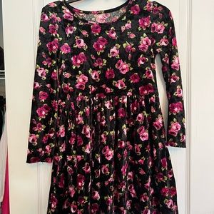 1989 Place crushed velvet black dress girls